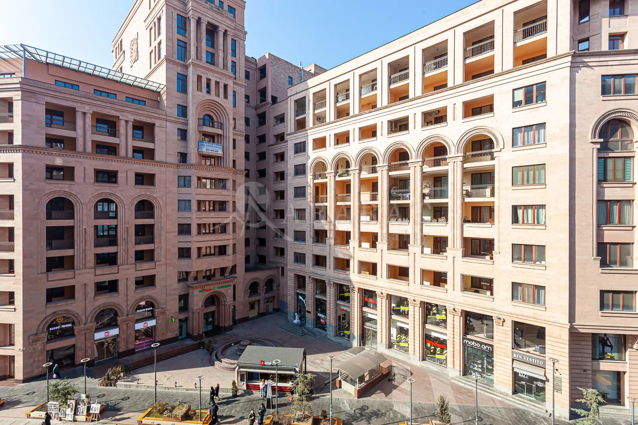 4 bedroom apartment for sale Northern (Hyusisayin)  Ave, Center Yerevan, 157216