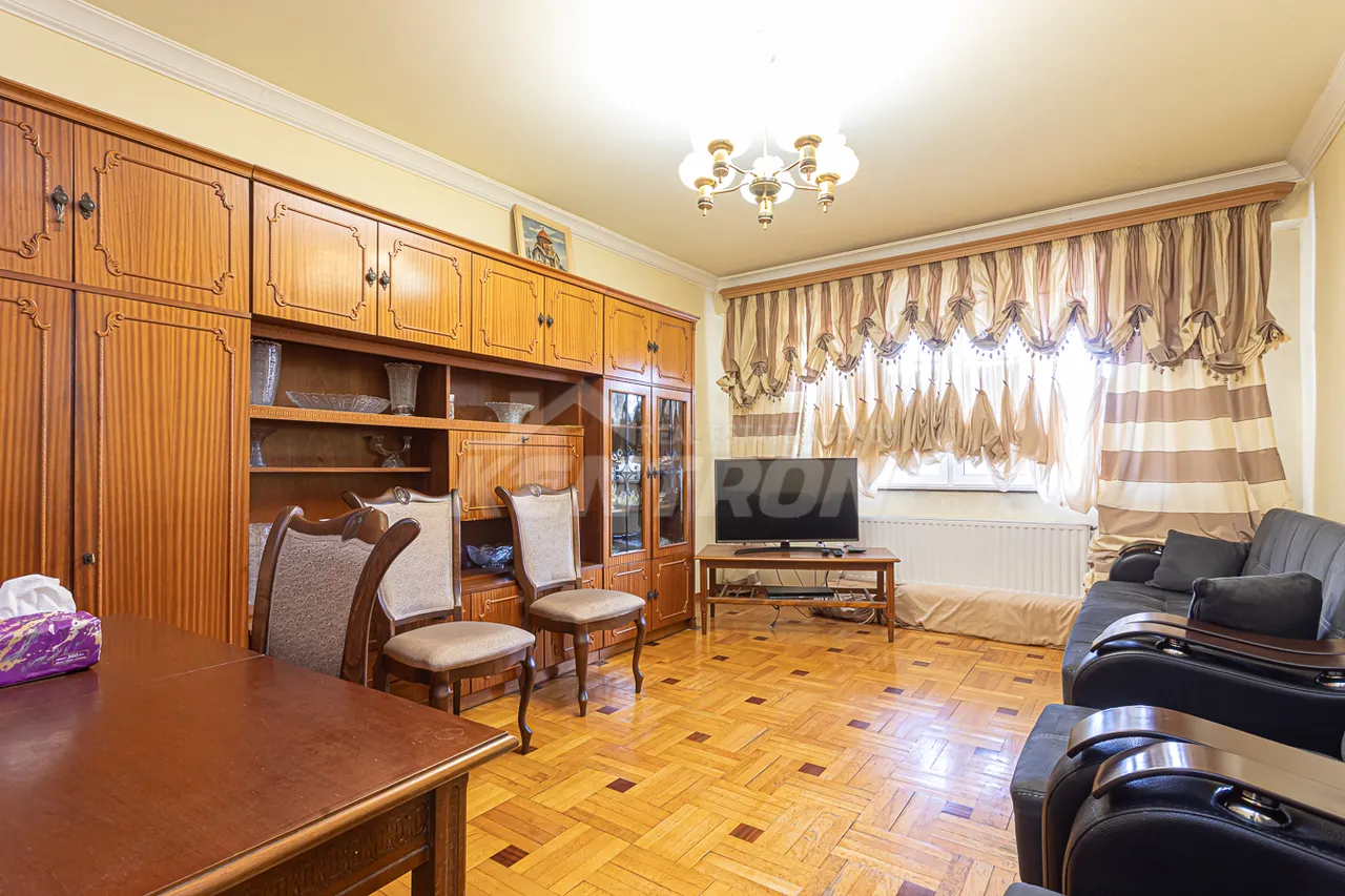 3 bedroom apartment for sale خیابان اِرزنکیان, عربگیر ایروان, 158124