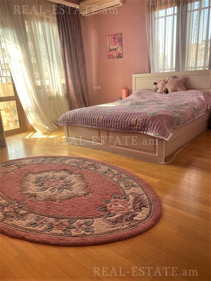 4 bedroom apartment for sale Sayat-Nova Ave, Center Yerevan, 116013