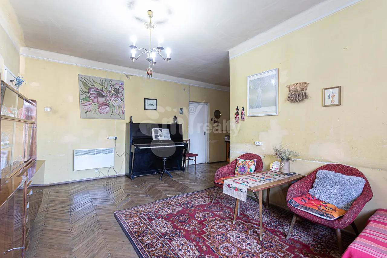 3 bedroom apartment for sale Nalbandyan St, Center Yerevan, 157230