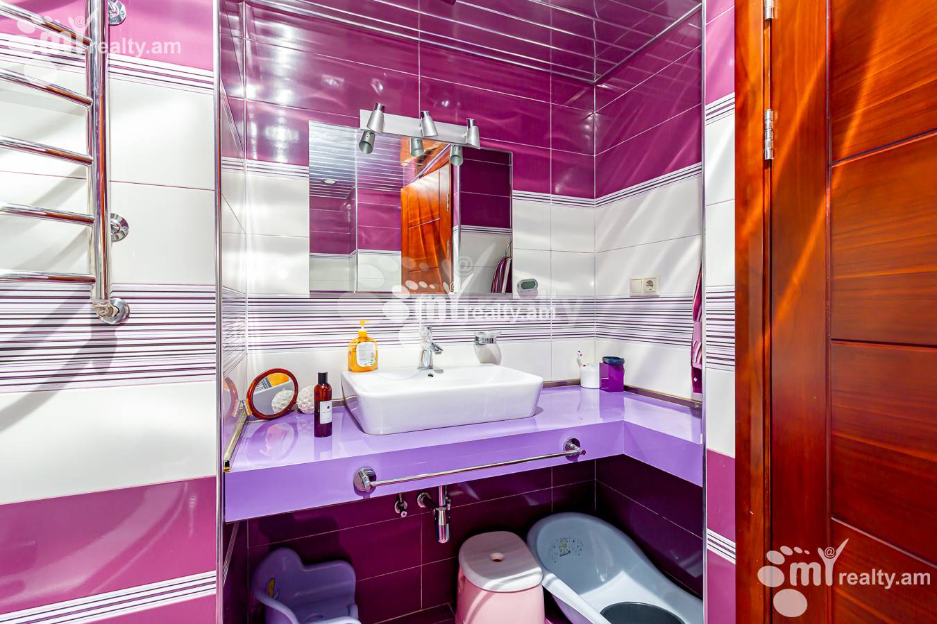 6 սենյականոց բնակարան  Ծարավ Աղբյուրի փող., Ավան Երևան, 152028