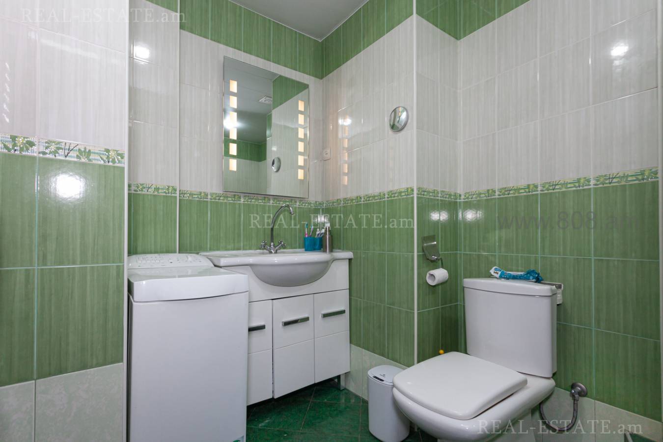 Купить 3 комнатную квартиру Дзорап ул, Центр Ереван, 129175