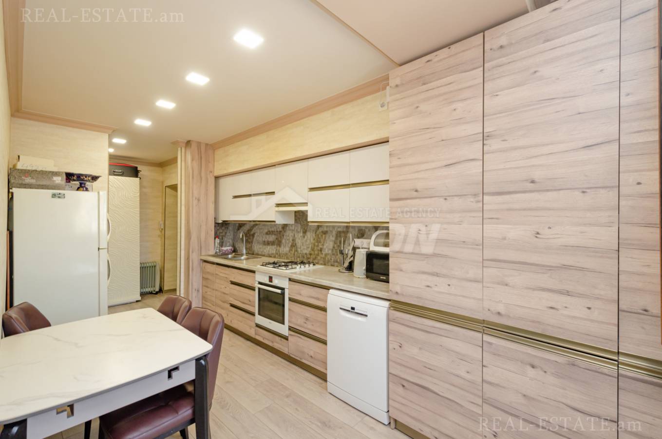 2 սենյականոց բնակարան  Թումանյան փող, Կենտրոն Երևան, 138189