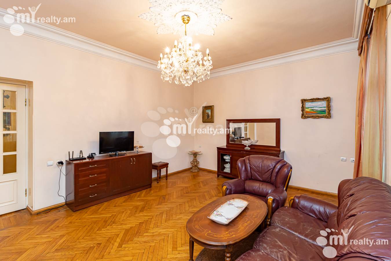 3 bedroom apartment for rent Khanjyan St, Center Yerevan, 148957