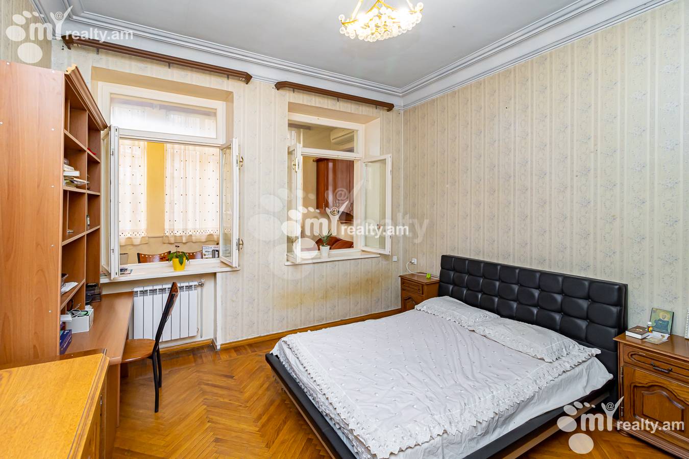 3 bedroom apartment for rent Khanjyan St, Center Yerevan, 148957