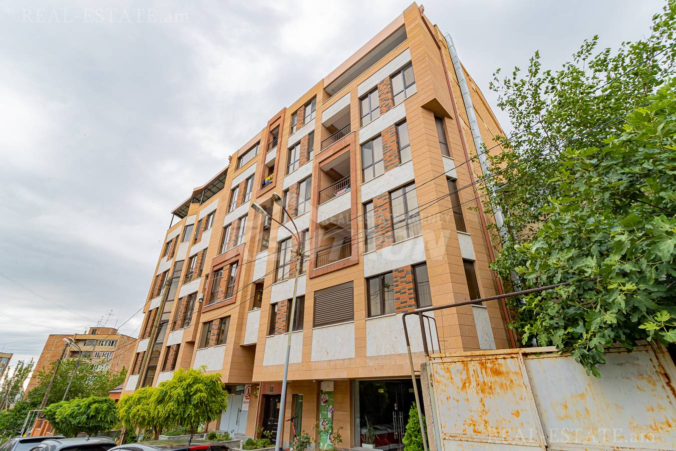 3 bedroom apartment for rent Gyulbenkyan St, Arabkir Yerevan, 137014