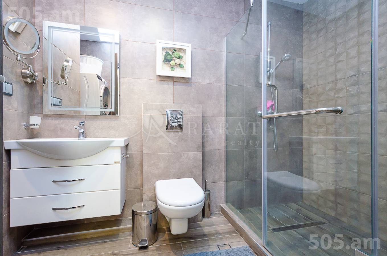 4 bedroom apartment for sale Antarayin St, Center Yerevan, 152086