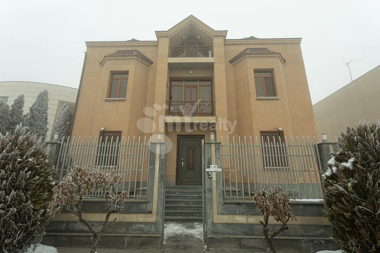 House for sale Tsarav Aghbyur St, Awan Yerevan, 159132