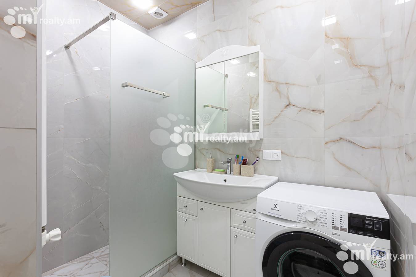 3 bedroom apartment for sale Paronyan St, Center Yerevan, 155985