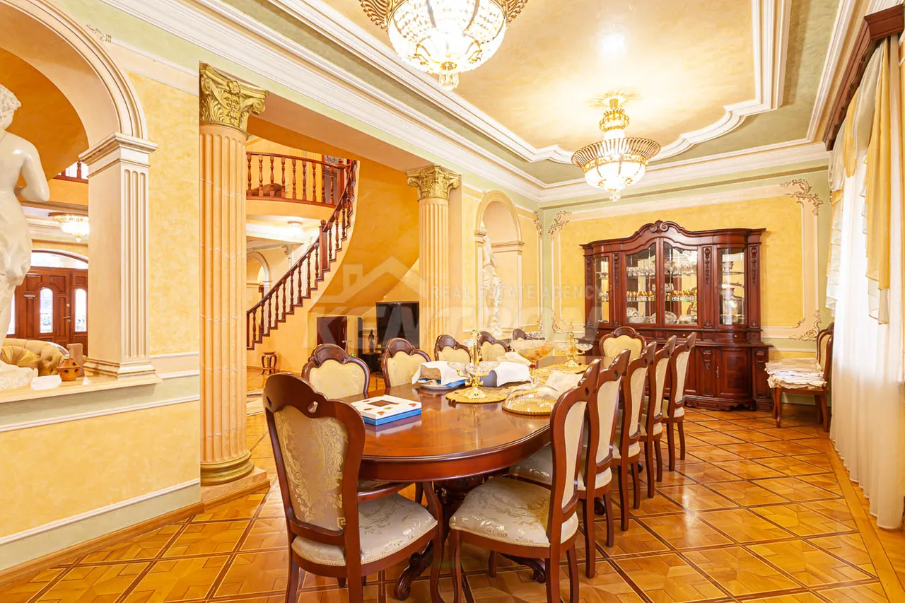 House for sale Pirumyans St, Davtachène Yerevan, 157261