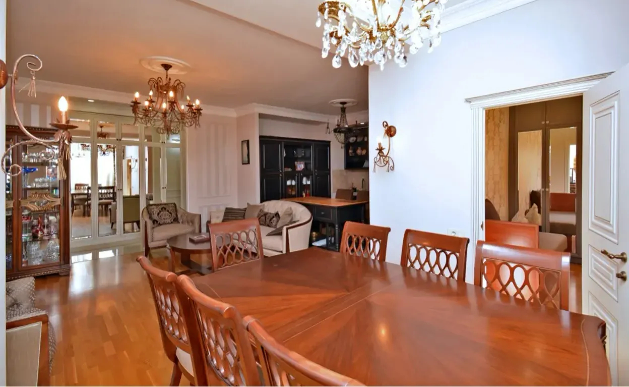 3 bedroom apartment for rent Tamanyan St, Center Yerevan, 161969