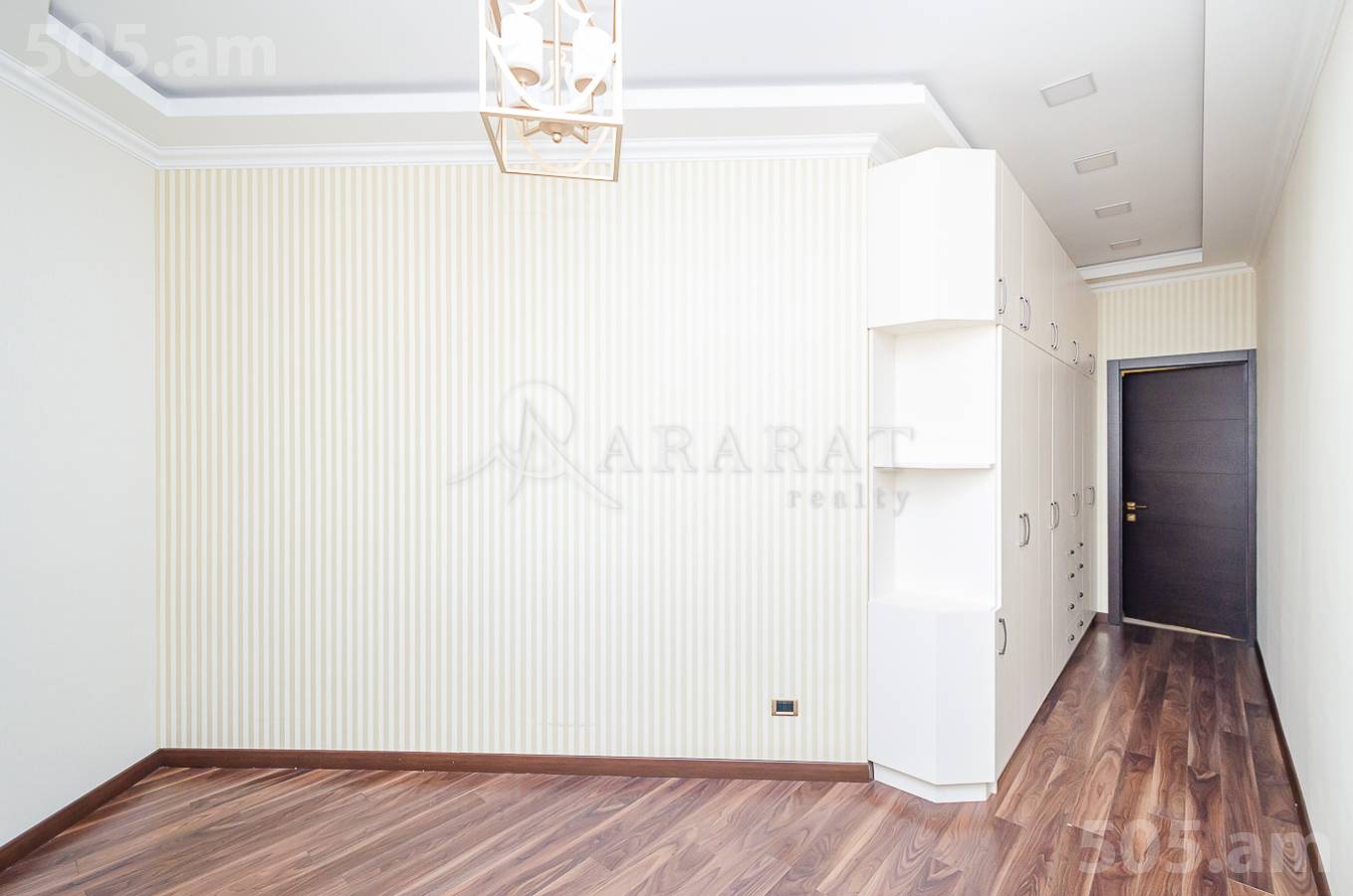 3 bedroom apartment for sale Hayrik Muradyan street, عربگیر ایروان, 151291