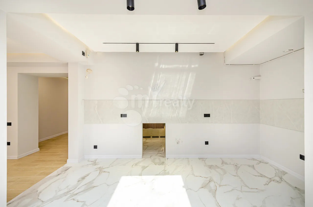 3 bedroom apartment for sale Sayat-Nova Ave, Center Yerevan, 157916