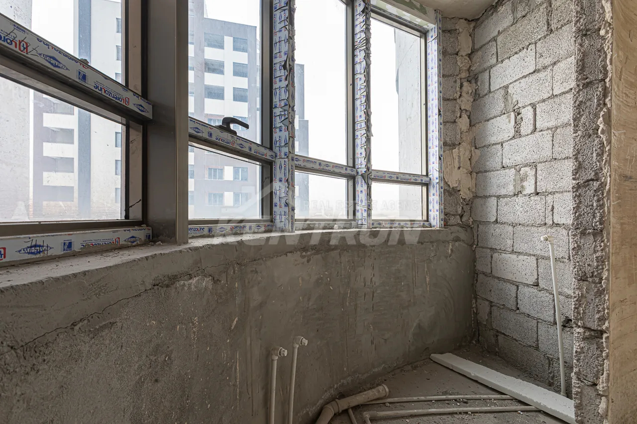 4 սենյականոց բնակարան  Ծիծեռնակաբերդի խճուղի, Կենտրոն Երևան, 159228