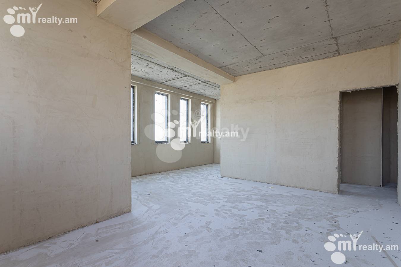 3 bedroom apartment for sale Tsovakal Isakov Ave, Center Yerevan, 156850