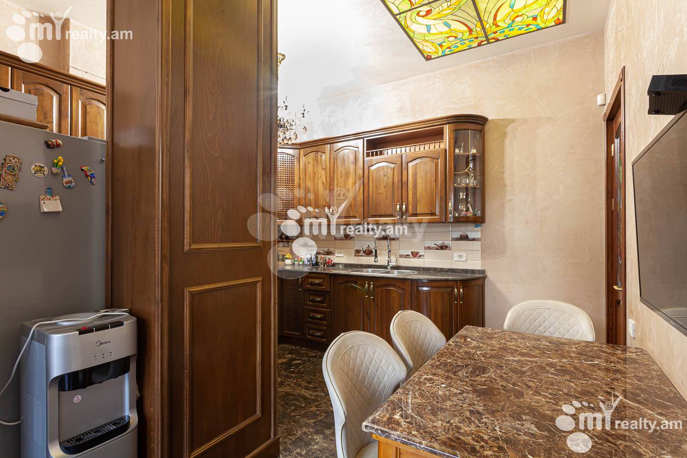 4 սենյականոց բնակարան վարձով Մաշտոցի պող, Կենտրոն Երևան, 153321