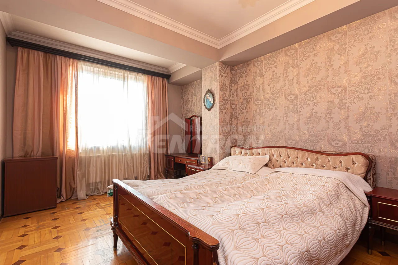 3 bedroom apartment for sale Yerznkyan St, Arabkir Yerevan, 158124