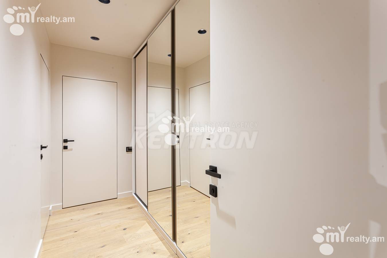 3 bedroom apartment for sale Teryan St, Center Yerevan, 136967