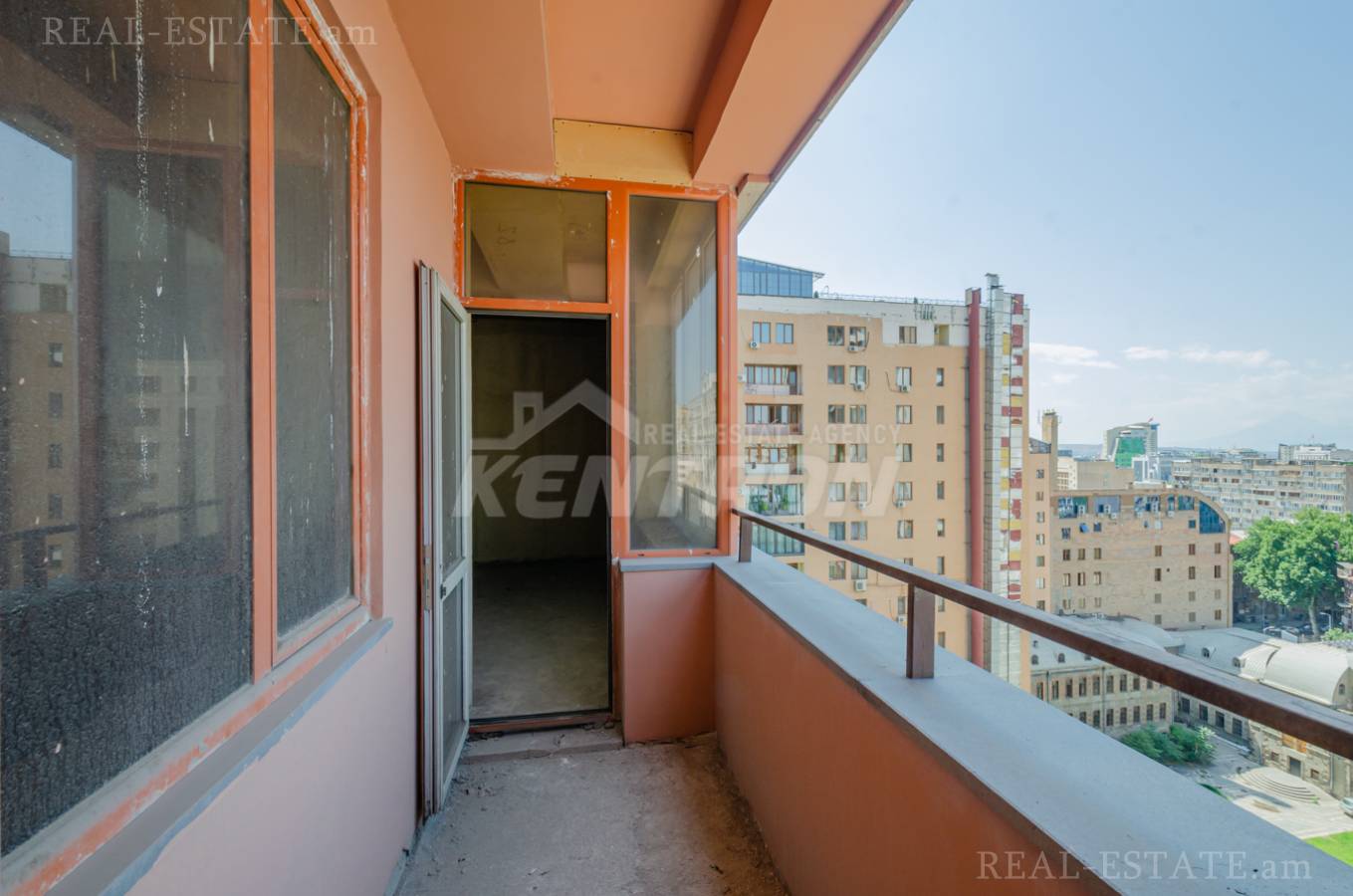 3 bedroom apartment for sale خیابان بوزند, مرکز شهر ایروان, 136943