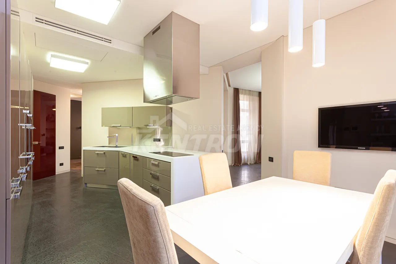 4 bedroom apartment for sale Northern(Hyusisayin)  Ave, Center Yerevan, 157215