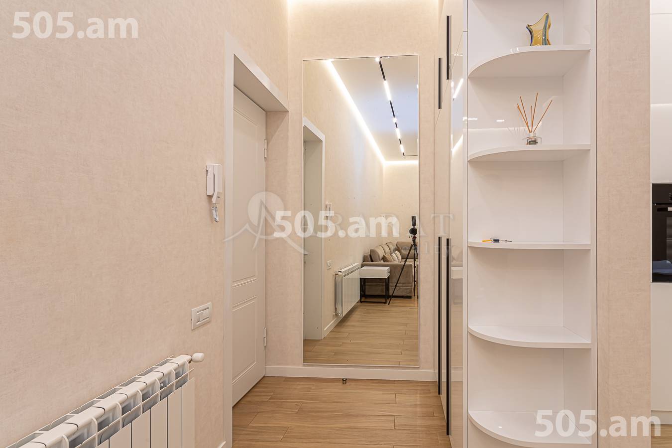 1 սենյականոց բնակարան  Արամի փող, Կենտրոն Երևան, 156890