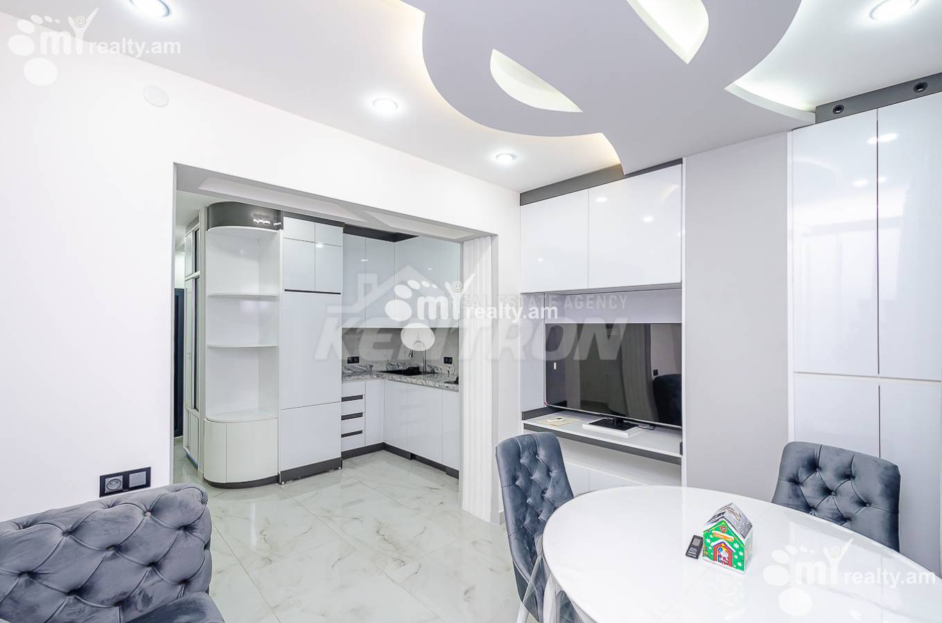 3 bedroom apartment for sale Mashtots Ave, Center Yerevan, 154297