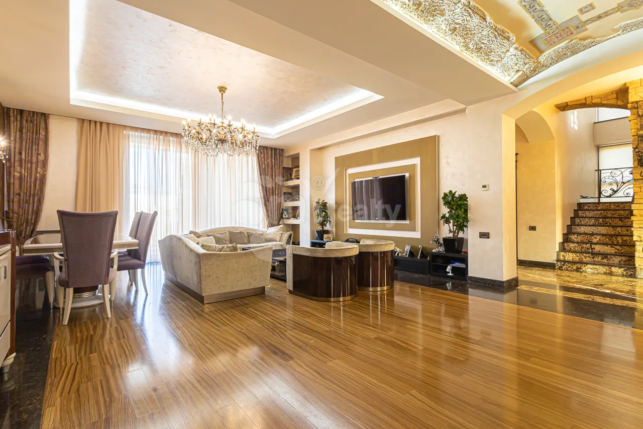 House for sale G 1 dis., Ajapnyak Yerevan, 158467