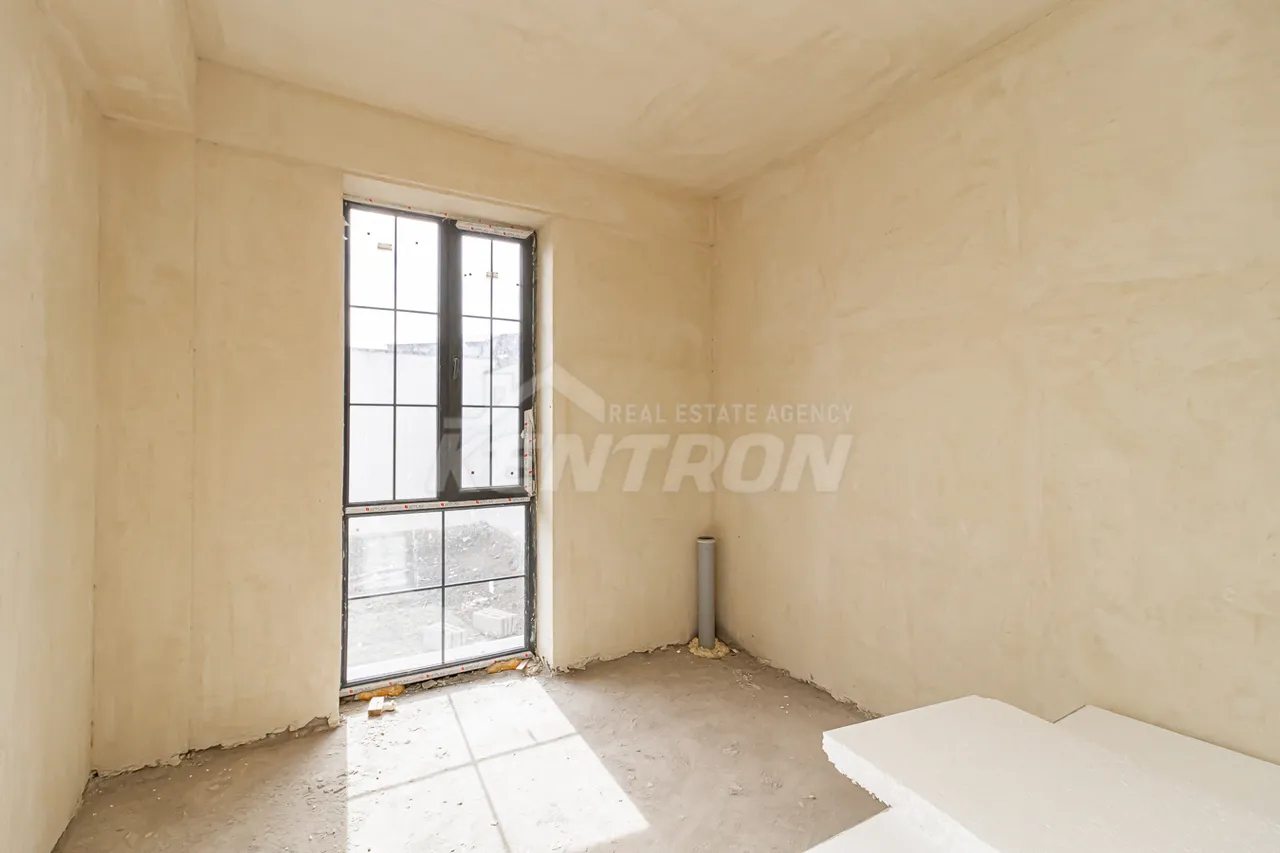 Առանձնատուն  կառուցապատողից Գ 1 թաղ., Աջափնյակ Երևան, 158092