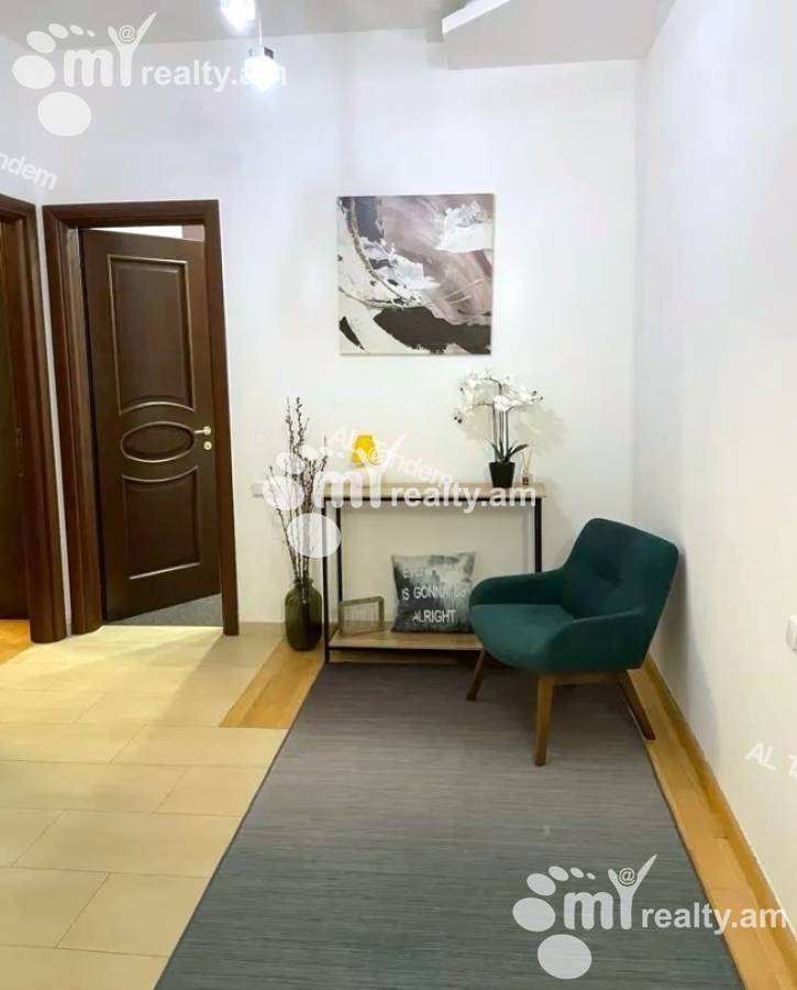 3 սենյականոց բնակարան  Ռոստոմի փող, Կենտրոն Երևան, 153794