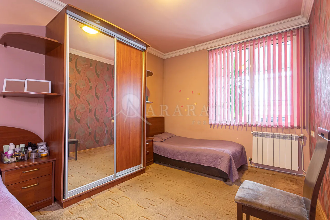 5 bedroom apartment for sale Hr.Kochar St, Arabkir Yerevan, 158248