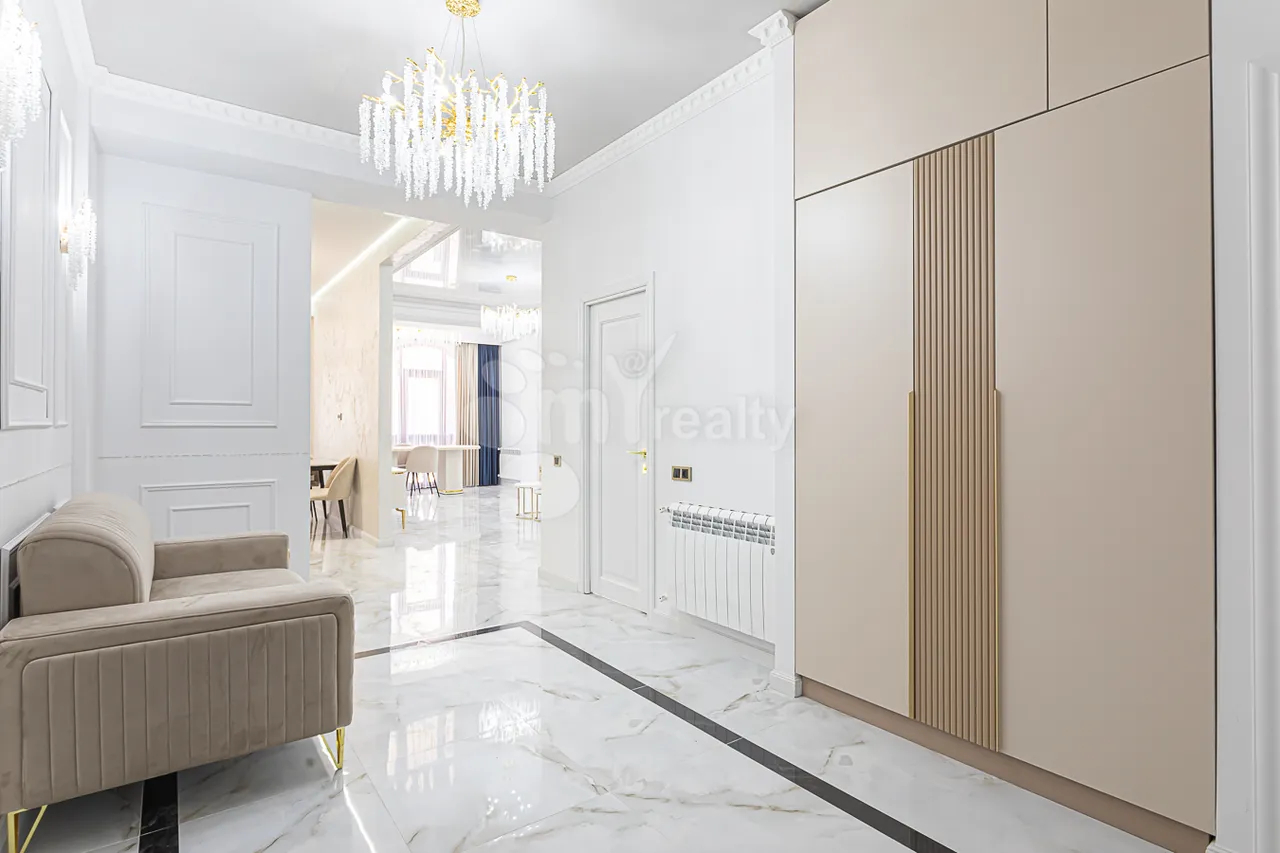 4 bedroom apartment for sale Adonts St, Arabkir Yerevan, 161269
