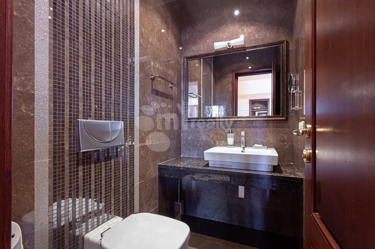 4 bedroom apartment for sale D. Demirchyan St, Center Yerevan, 161661