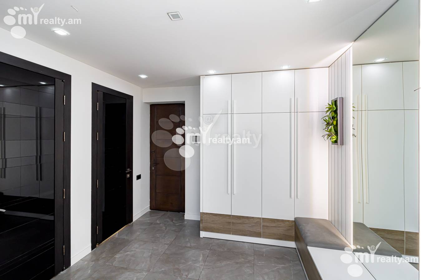 2 bedroom apartment for sale Amiryan St, Center Yerevan, 154194