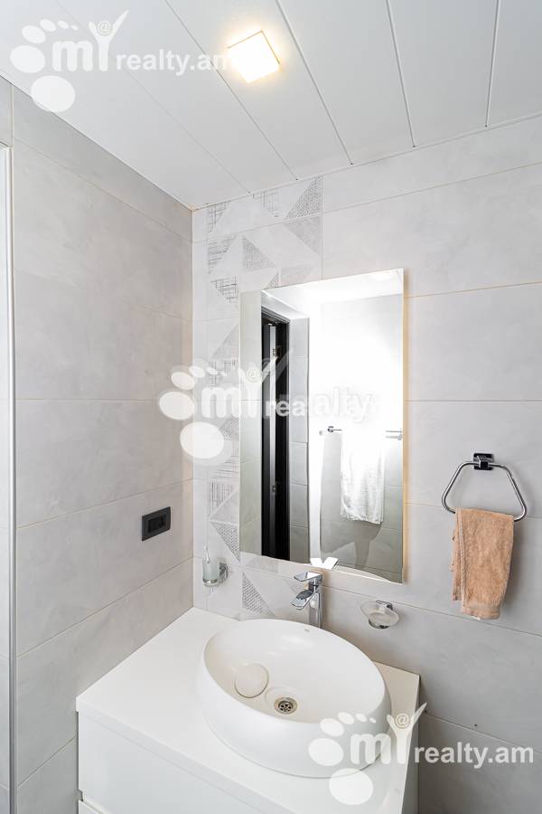 2 bedroom apartment for sale Amiryan St, Center Yerevan, 154194