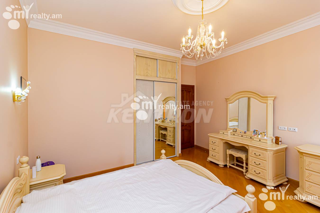 5 bedroom apartment for sale Dzorap St, Center Yerevan, 153329