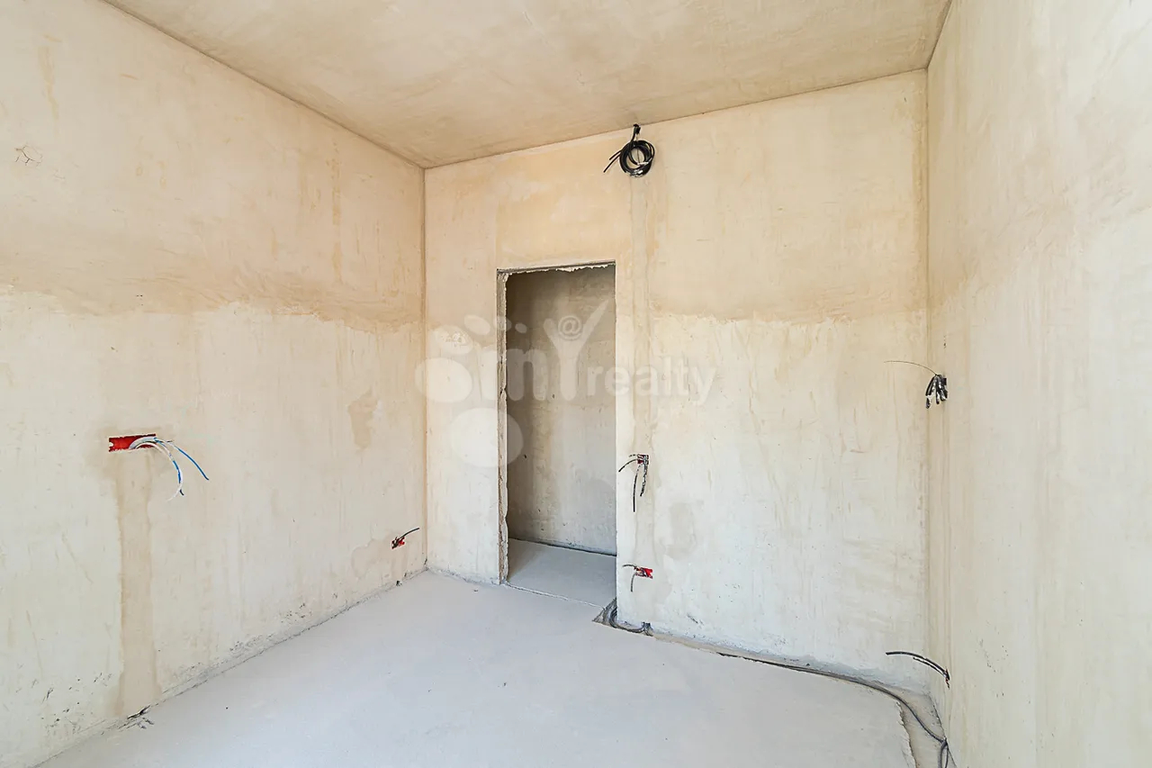 5 bedroom apartment for sale انتاراین، خیابان گ.گاسپاریان, مرکز شهر ایروان, 161501