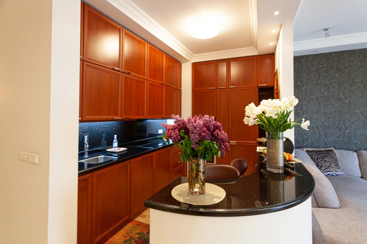 3 bedroom apartment for rent Northern (Hyusisayin)  Ave, Center Yerevan, 158853