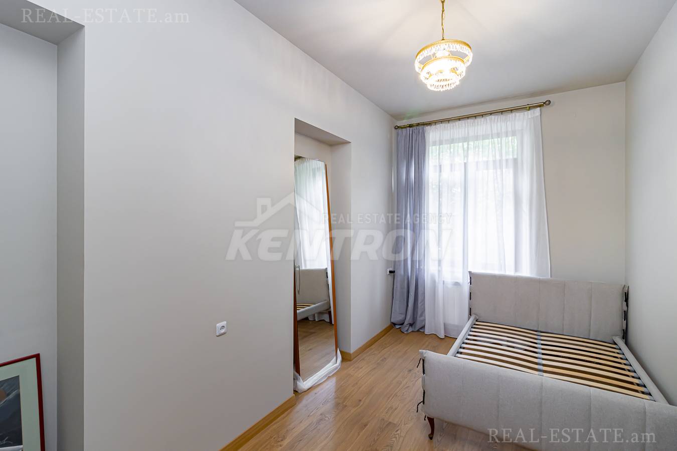 4 bedroom apartment for sale Buzand St, Center Yerevan, 149091