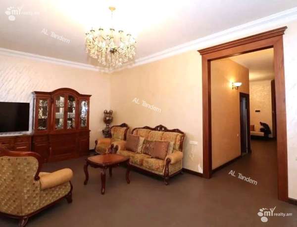 arandznatun-vacharq-Yerevan-Ajapnyak