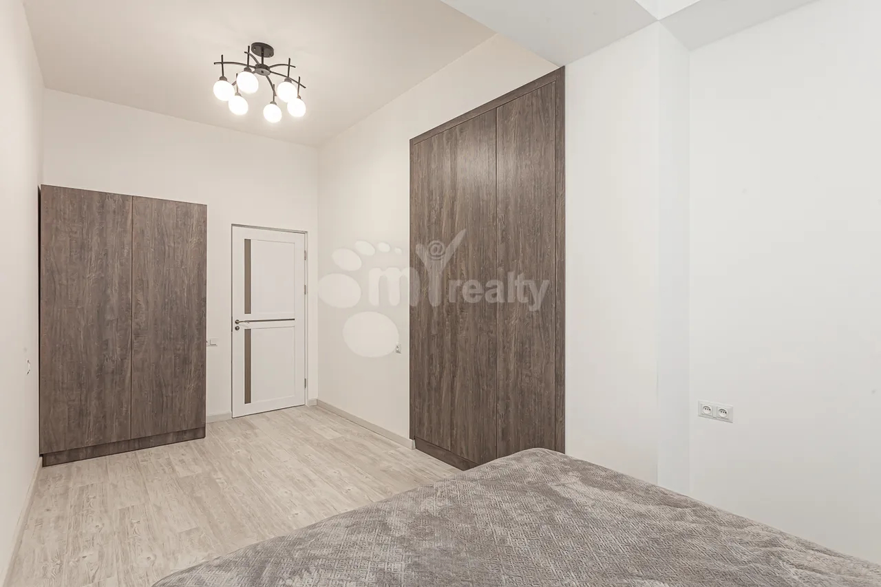 4 bedroom apartment for sale Antarayin St, Center Yerevan, 157641