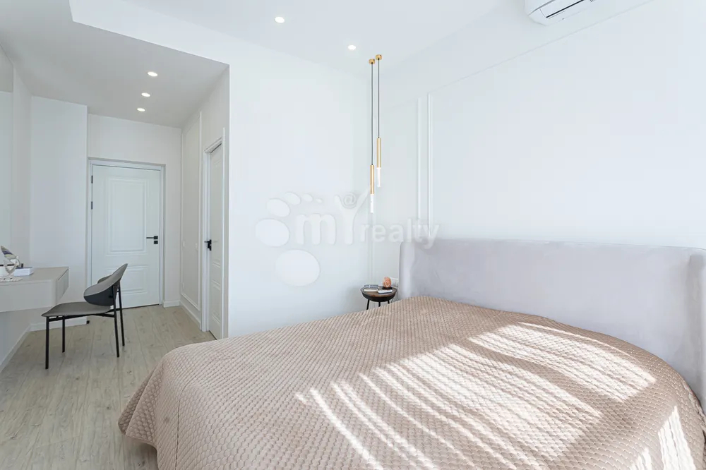 3-bedroom/apartment-for-sale-in-new-construction/K.+Ulnetsi+St/Kanaqer-Zeytun/Yerevan