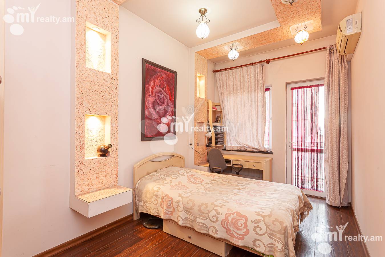 3 bedroom apartment for rent Bayron St, Center Yerevan, 146561