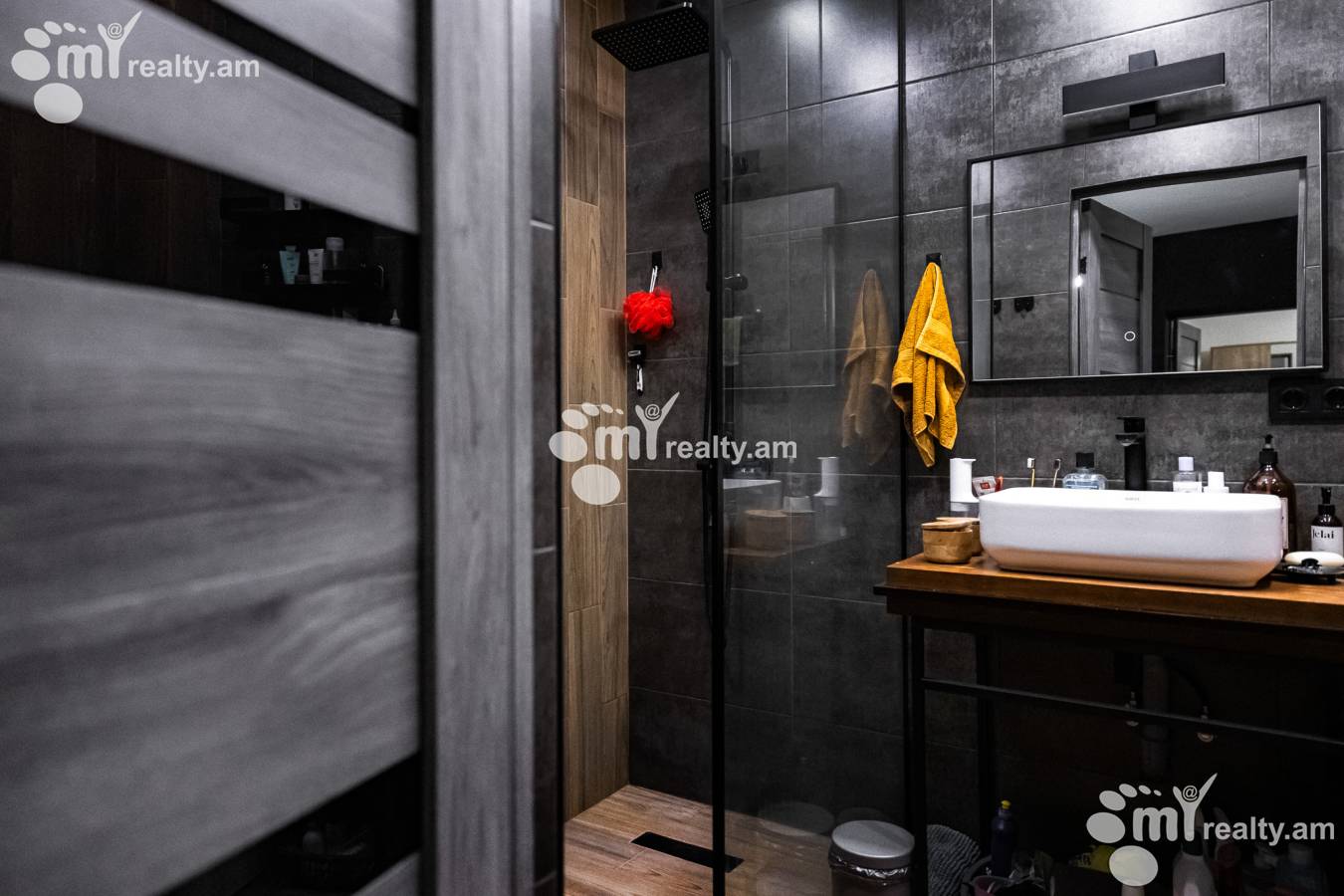 4 bedroom apartment for sale محله جِروِج, نور نورک ایروان, 155940