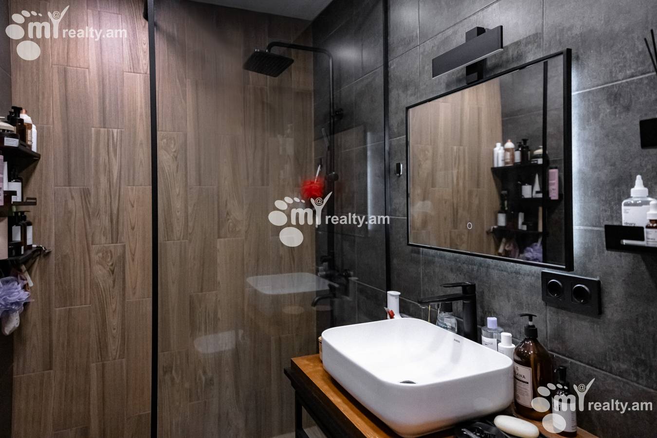 4 bedroom apartment for sale محله جِروِج, نور نورک ایروان, 155940