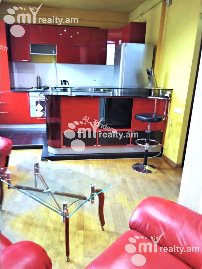 Купить 4 комнатную квартиру Саят-Нова пр, Центр Ереван, 125725