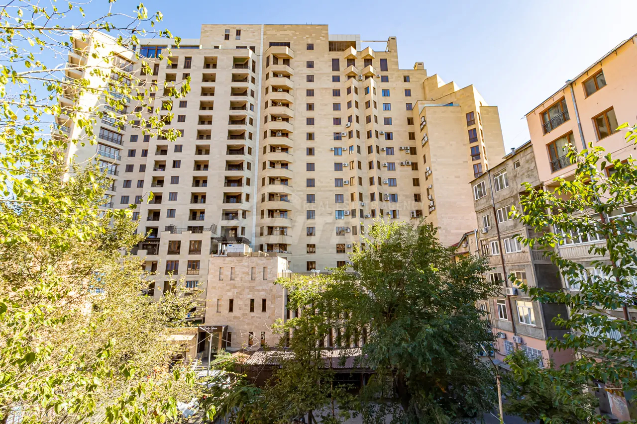 3 bedroom apartment for sale Saryan St, Center Yerevan, 157562