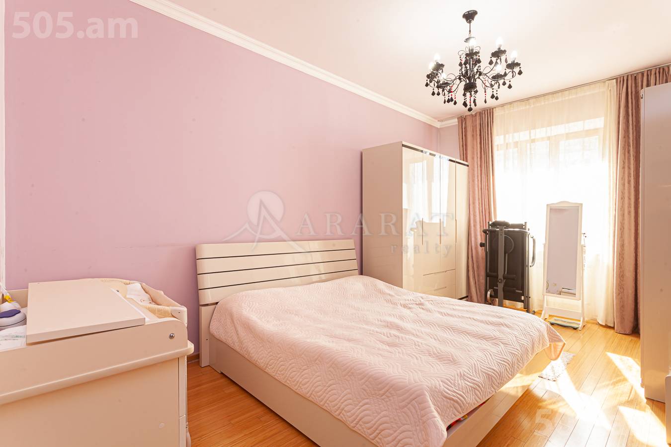 5 bedroom apartment for sale خیابان آرگیشتی, مرکز شهر ایروان, 154749