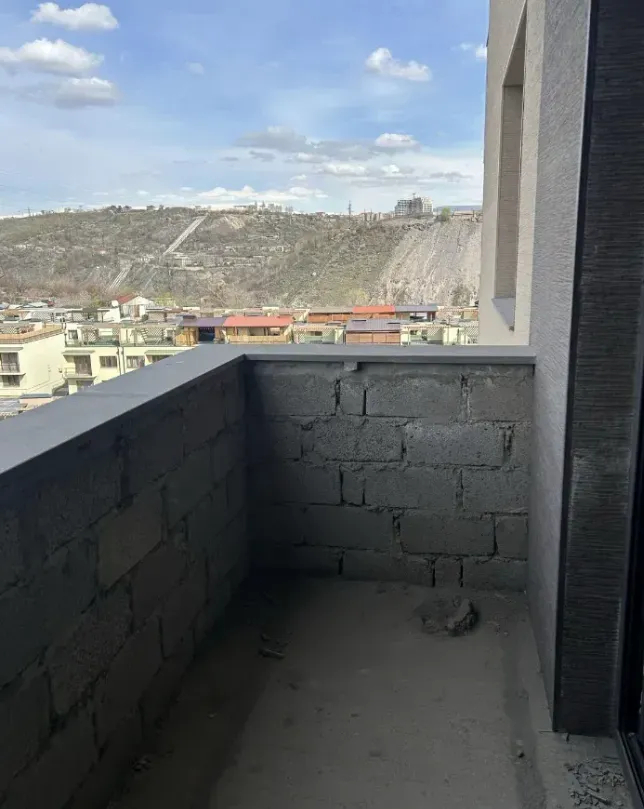 4 սենյականոց բնակարան  Միկոյան փող, Դավթաշեն Երևան, 161855