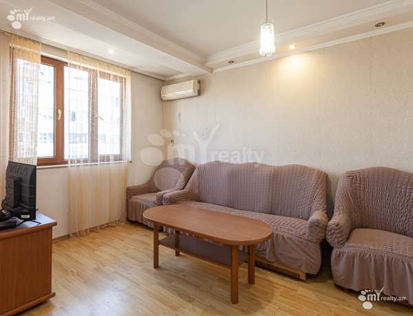 1-senyakanoc-bnakaran-vacharq-Yerevan-Center