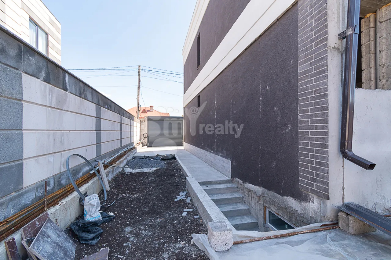 House for sale Gevorgyan st, Davtachène Yerevan, 160085